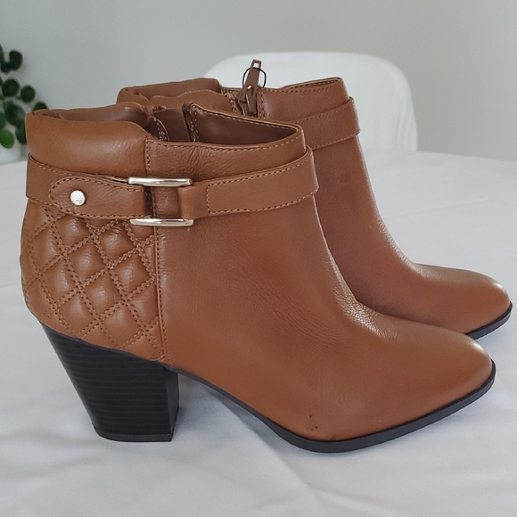 New 
Alfani Wakefield Women's Ankle Boots Brown Leather Zip Up, Size: 9.5M - Picture 2 of 15